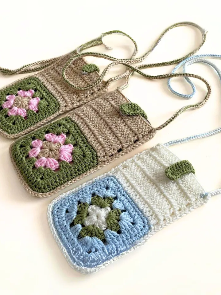 Granny Square Flower Crochet Phone Bag PDF Pattern – Cute Pink Green Crossbody Pouch Tutorial – DIY Floral Mobile Purse Pattern