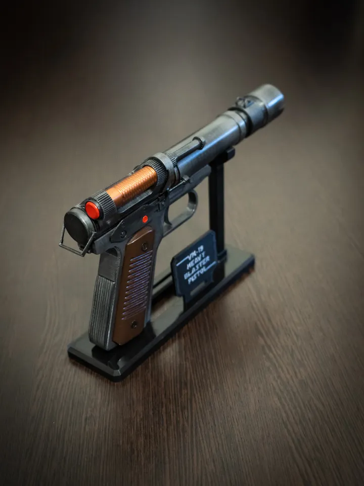 Star Wars Outlaws Kay Vess VM-19 heavy blaster pistol