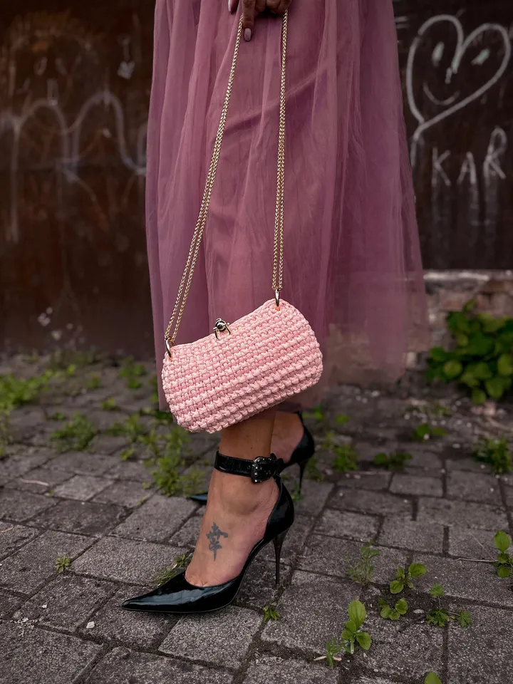 Women Chain Strap Pink Handbag, vegan crossbody, top handle, small purse, crochet clutch, shoulder bag, evening clutch