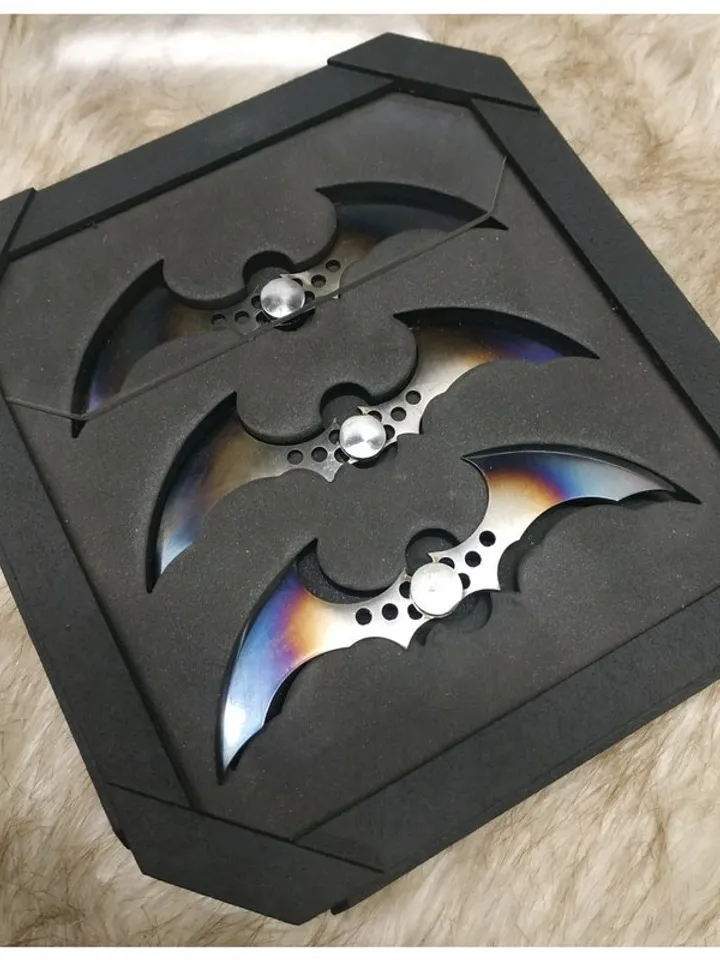 Batman cosplay - Batarang - a set of batarangs - made of steel - One unit is a 3