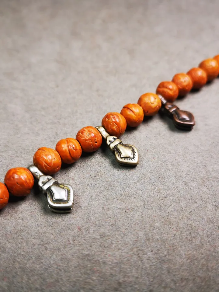 Gandhanra Handmade Buddhist Mala Counter Clip,Bum Counter Clip for Prayer Beads,Mani Jewel/Wish-Fulfilling Cintamani Shape,Mala Accessories