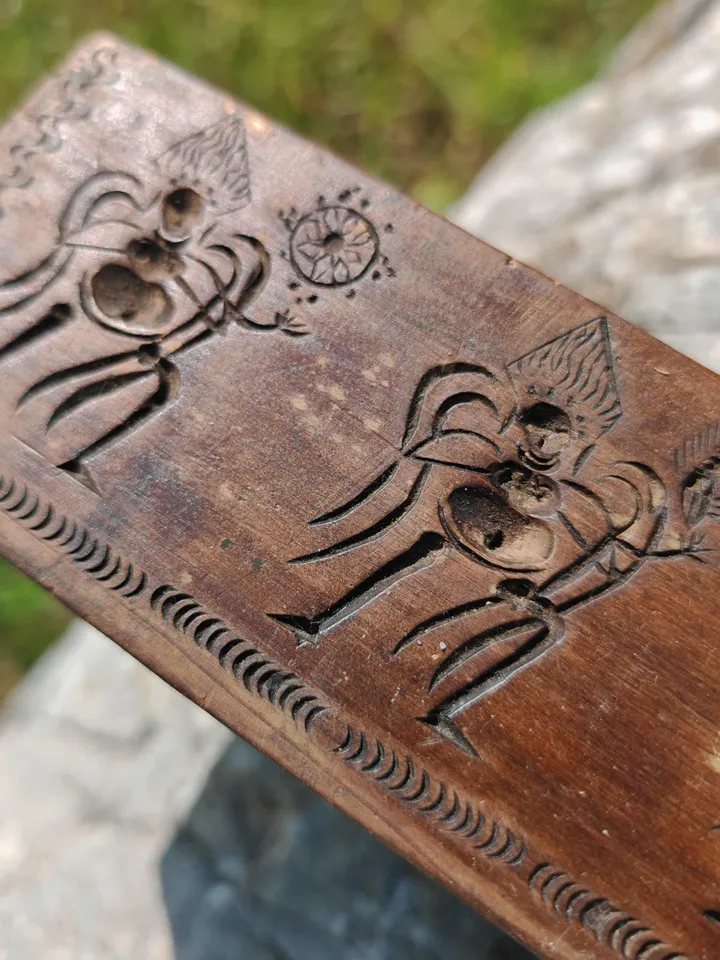 Gandhanra Antique Tibetan Buddhist Zanpar Wooden Mold Stick,Dharma Ritual Plate,Intricately Carved Esoteric Ritual Objects and protectors