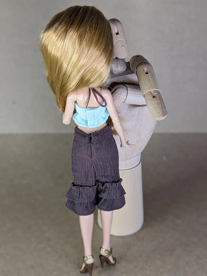 Top & skirt for 10.5-inch female dolls (MH, EAH)