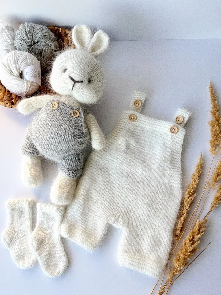 knitted bunny toy romper bunny hat. Knitted Newborn photo props