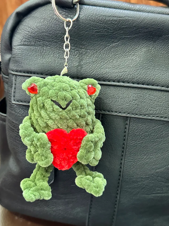 Frog with heart
