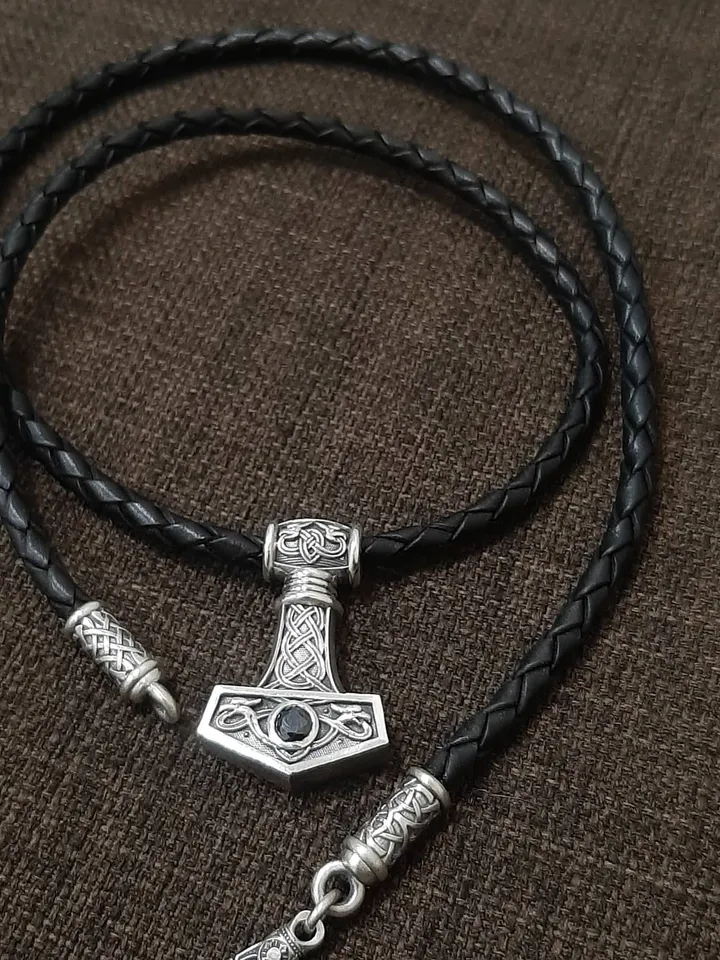 Pendant: Thor's Hammer. Mjolnir with stone.Tors. Avg. weight 19 grams
