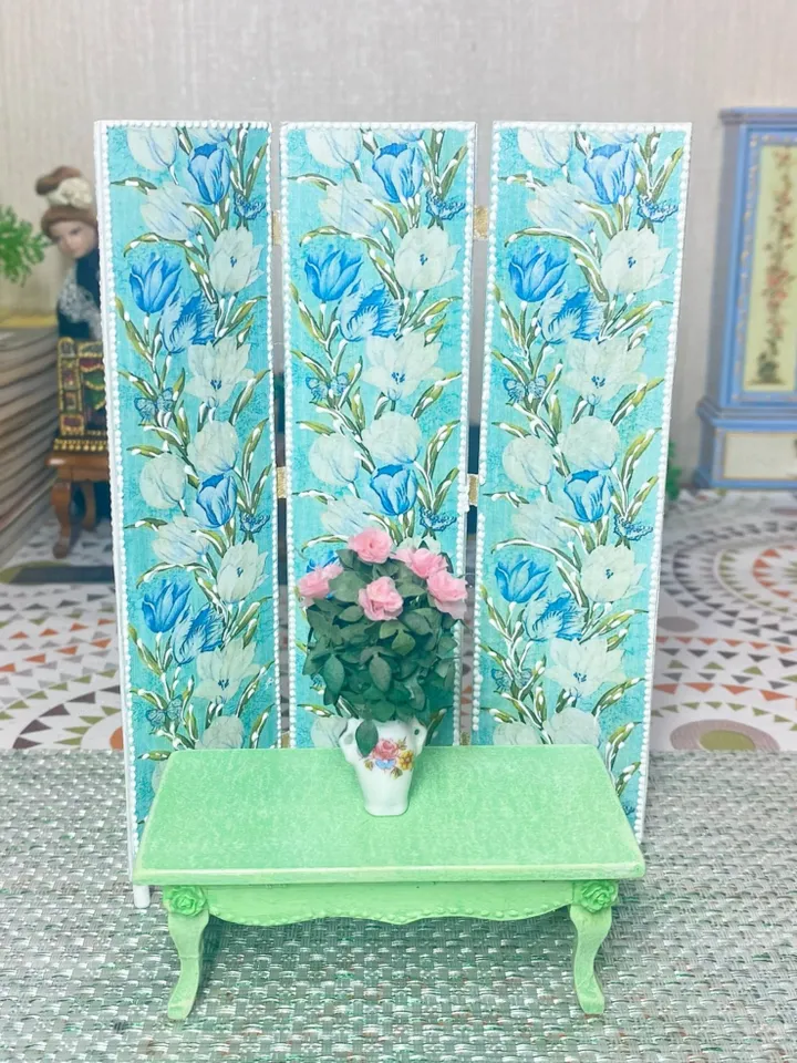 DIGITAL DOWNLOAD FOR PRINT. MANAGEMENT. Video tutorial on creating a screen for a dollhouse. 1:12