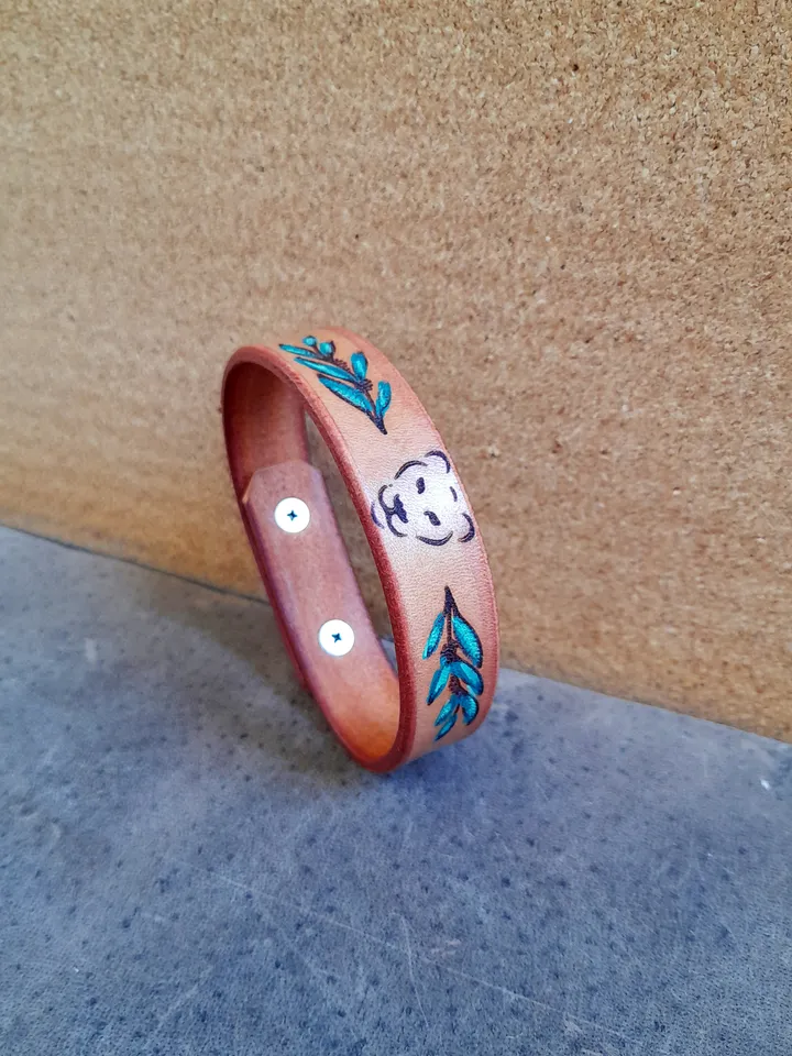 Lioness Bracelet, Handmade Leather Bangle, Personalized Gift, Secret Message Bracelet, Best Friends Gift, Spirit Animal, Gift for Daughter