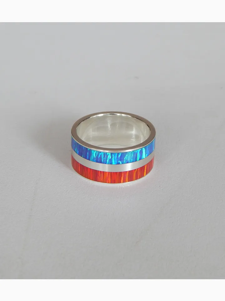 Silver band ring. Silver ring with synthetic opal.