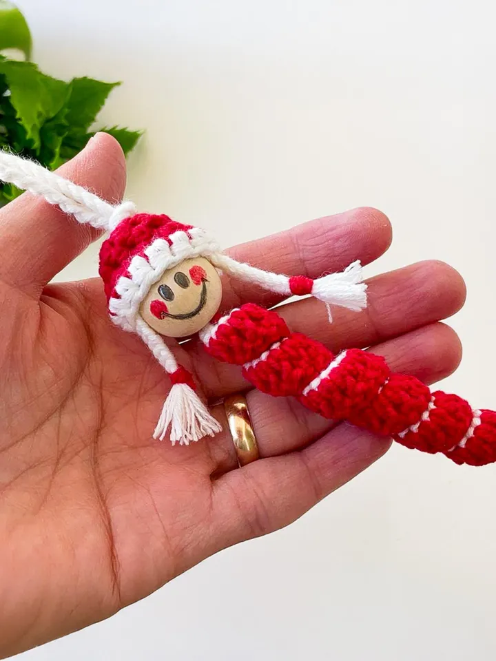 Crochet Santa Caterpillar, Digital Holiday Crochet Pattern for Decor, Adorable Christmas DIY Ornament Gift for Beginners