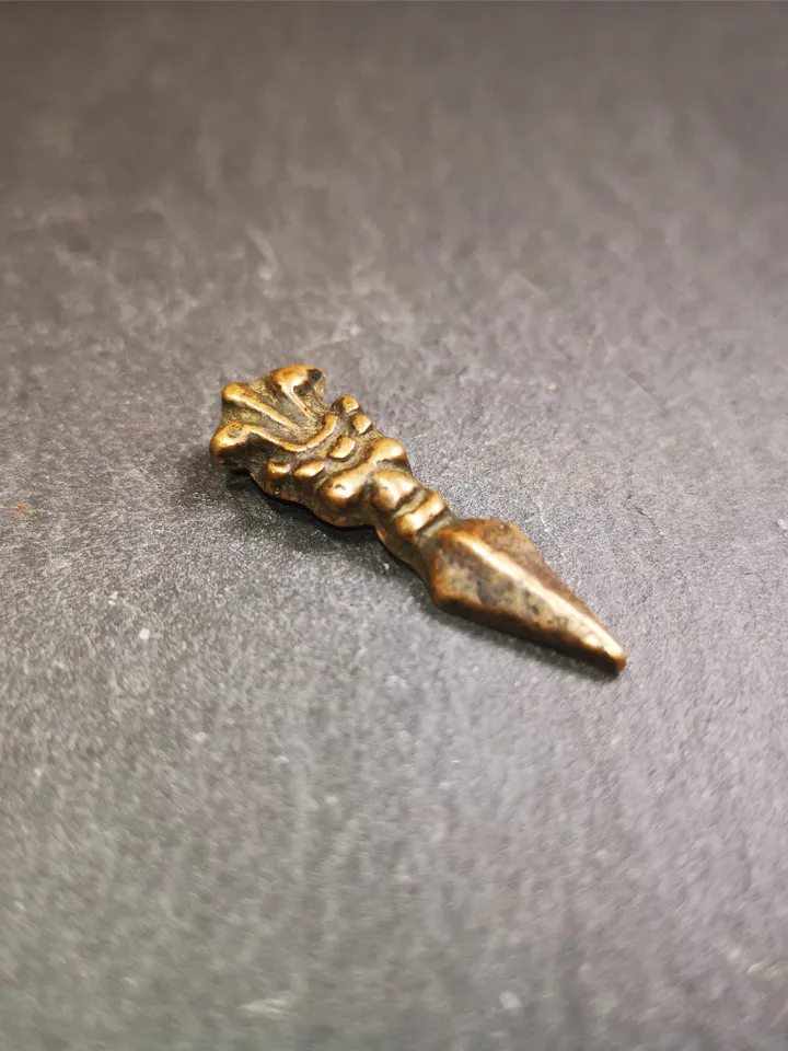 Gandhanra Vintage Tibetan Amulet,Snow Lion Kila(Dorje Phurba) , Trantic Buddhism Ritual Implement Pendant,Made of Brass,1.5"
