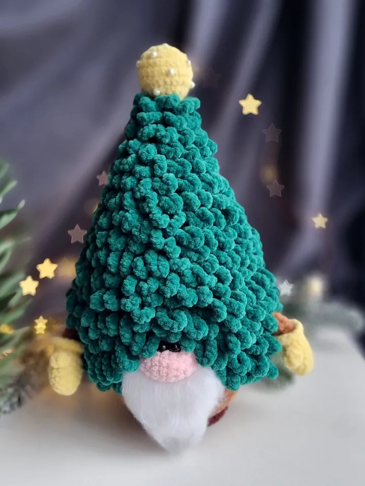 Crochet Christmas tree gnome pattern. Crochet tree pattern. Amigurumi Christmas tree. Crochet gnome pattern. Crochet Christmas decor