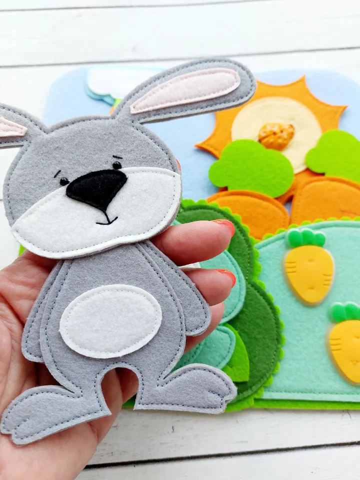 Educational tablets for studying the life of forest animals.