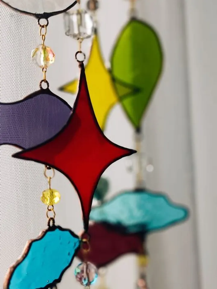 Vibrant Garlands. Tiffany Stained Glass. Colorful Glass and Beads, Stained Glass Garland, Tiffany Style Window Garland, Colorful Glass Suncatcher Garland, Handmade Tiffany Garland, Vibrant Stained Glass Strand, Artistic Glass Bead Garland,Colorful Hanging
