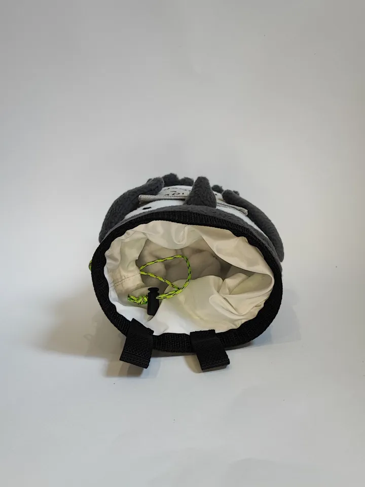 Chalk bag Penguin for rock climbing