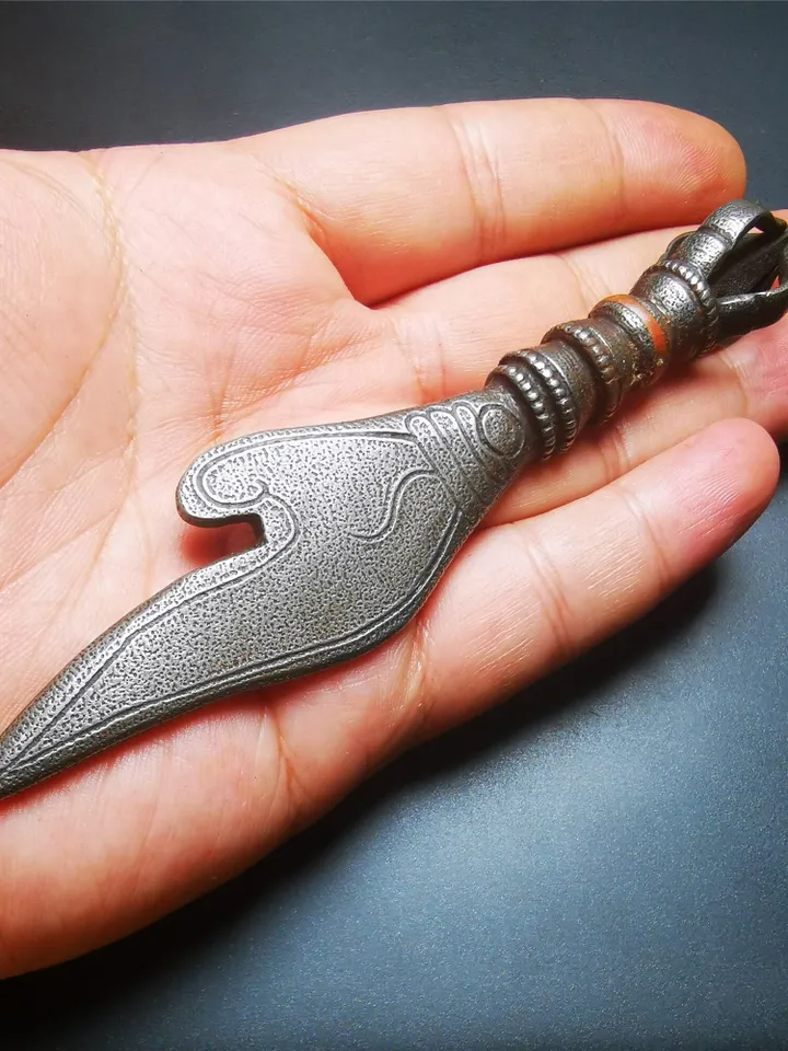Gandhanra Tibetan Amulet Kila Dagger (Dorje Phurba),Conch Shape,Dharma Ritual,Made of Cold Iron inlaid with Copper,4.7&quot;