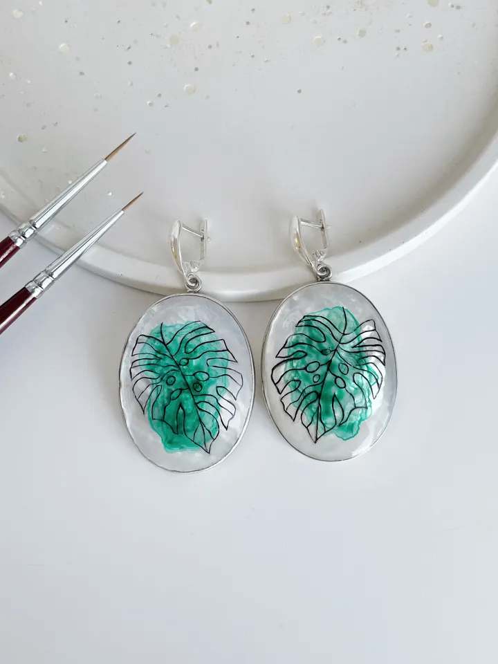 Classy Oval White Mother of Pearl 925 Sterling Silver Drop Earrings