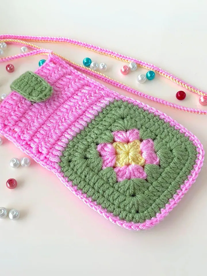 Granny Square Flower Crochet Phone Bag PDF Pattern – Cute Pink Green Crossbody Pouch Tutorial – DIY Floral Mobile Purse Pattern