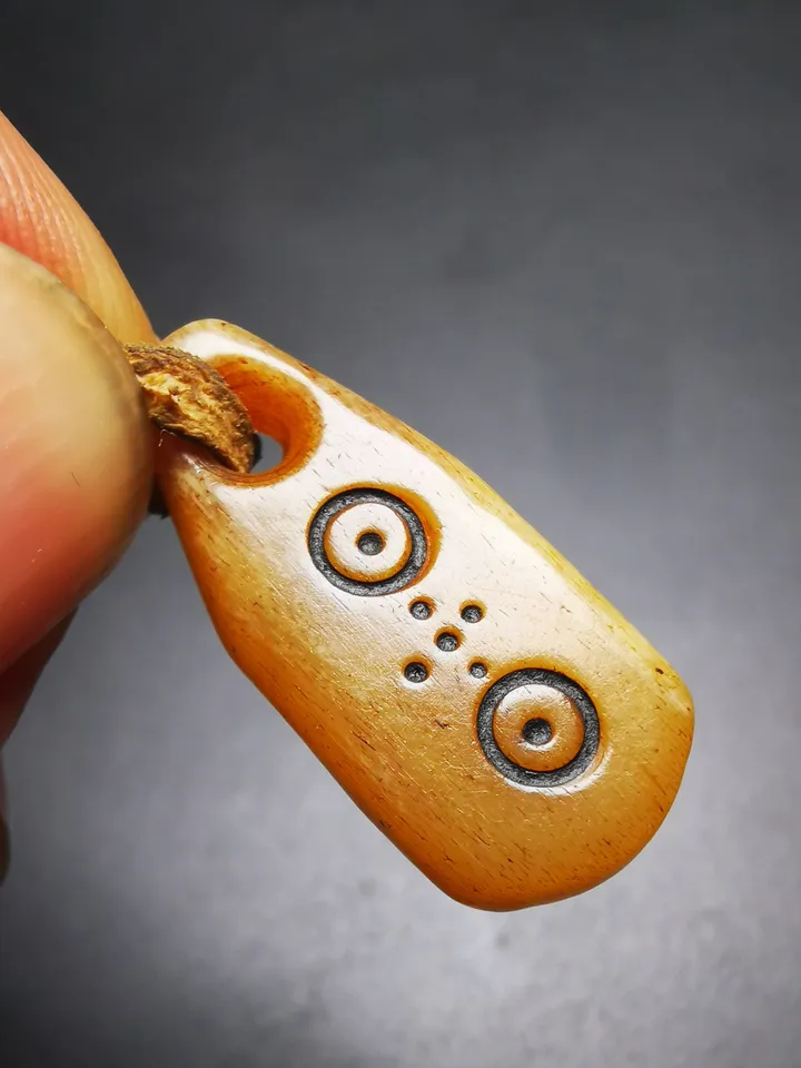 Gandhanra Tibetan Yak Bone Carved Amulet,Bead Counter Pendant,Mani Jewel Amulet for Mala,Prayer Beads