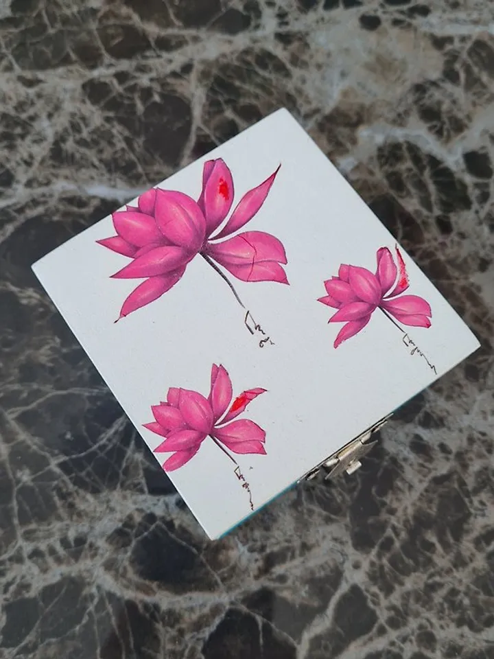 Handmade painted ring box Flower jewelry box for earring and ring, 戒指收納盒, 肖像画
