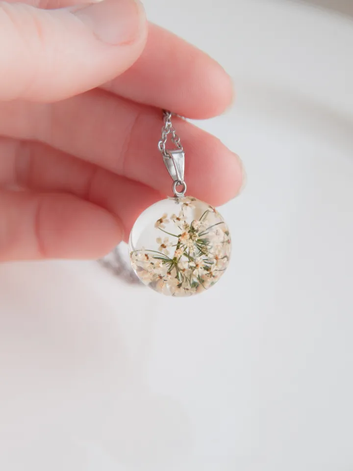 Dried Flower Jewelry for her. Real Queen Annes Lace flowers necklace. Resin sphere jewelry. Flowers snowflake handmade