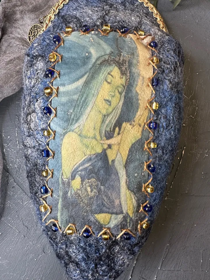 Glasses case for woman