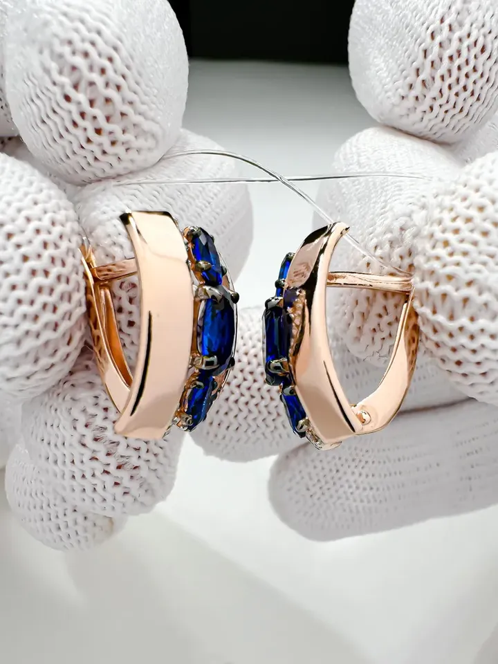 Earrings jewelry Silver gold plated 925 assay value with corundum