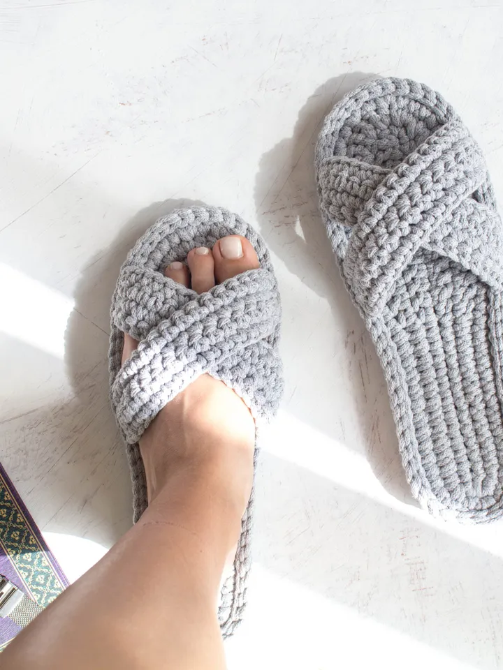 Womens slippers - Crochet slippers - Bride slippers - vegan slippers