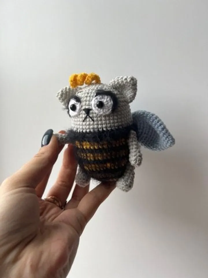 PDF Crochet Baby Cat Bee Pattern, Amigurumi Cat in Bee Costume, Cute Crochet Kitty, Amigurumi Crochet Animal Toy DIY Digital PDF Pattern