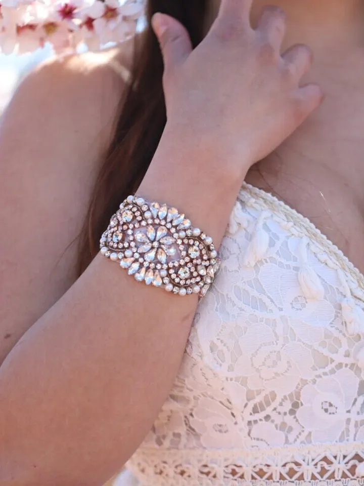 Rose gold Crystal Bridal Cuff Bracelet, Rhinestone Wedding Cuff Bracelet, Art deco Wedding bracelet, Boho Wedding jewelry, Vintage Bracelet