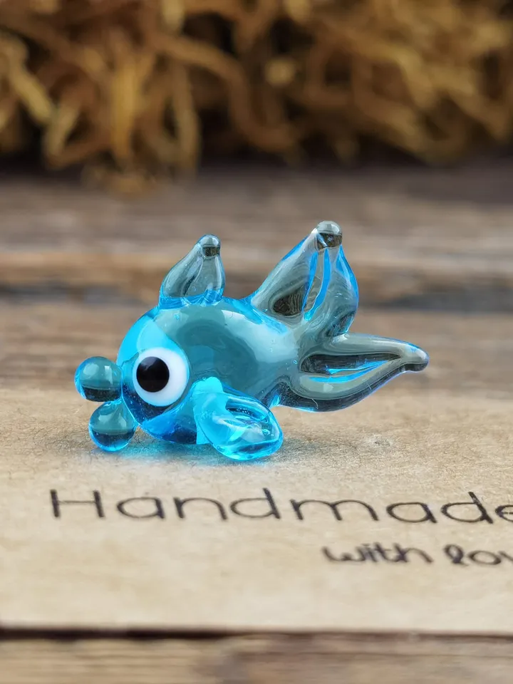 Glass figurines Glass Fish figurines Tiny fish Miniature fish Tiny glass animals Blown glass art Aquarium decor Dollhouse miniature