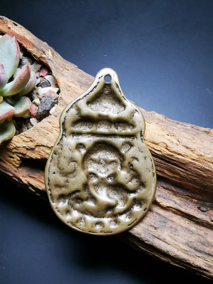 Gandhanra Antique Tibetan Buddhist Protective Pendant,Snow Lion Amulet Badge,50years old