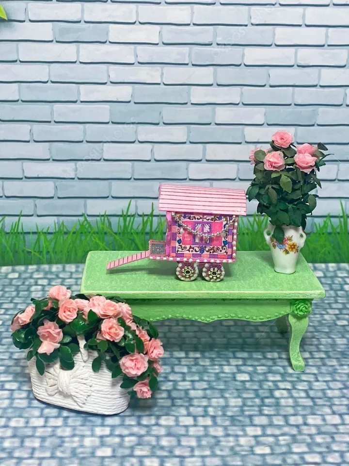 DIGITAL DOWNLOAD FOR PRINT. TUTORIAL. Video tutorial on creating a miniature puppet gypsy van. 1:12