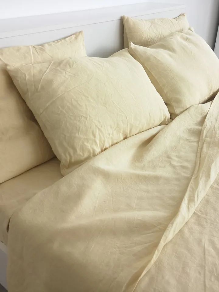 Pastel yellow linen sheet set / 1 flat sheet + 1 fitted sheet + 2 pillowcases / Softened linen bedding / Stonewashed / Yellow bedding set