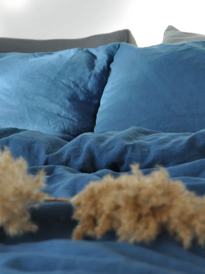 Ocean blue linen duvet cover / 1 duvet cover / Softened linen / Comforter cover / Quilt cover / Coconut buttons / Hidden closure