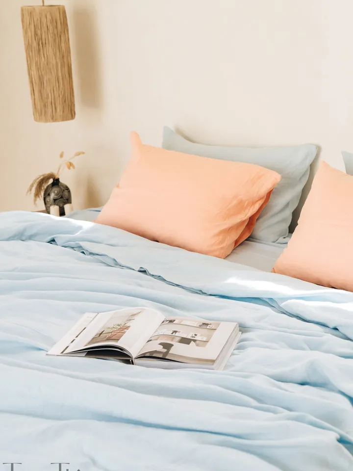Sky blue linen duvet cover / 1 duvet cover / Softened linen / Light blue comforter cover / Quilt cover / Coconut buttons / Ribbon ties