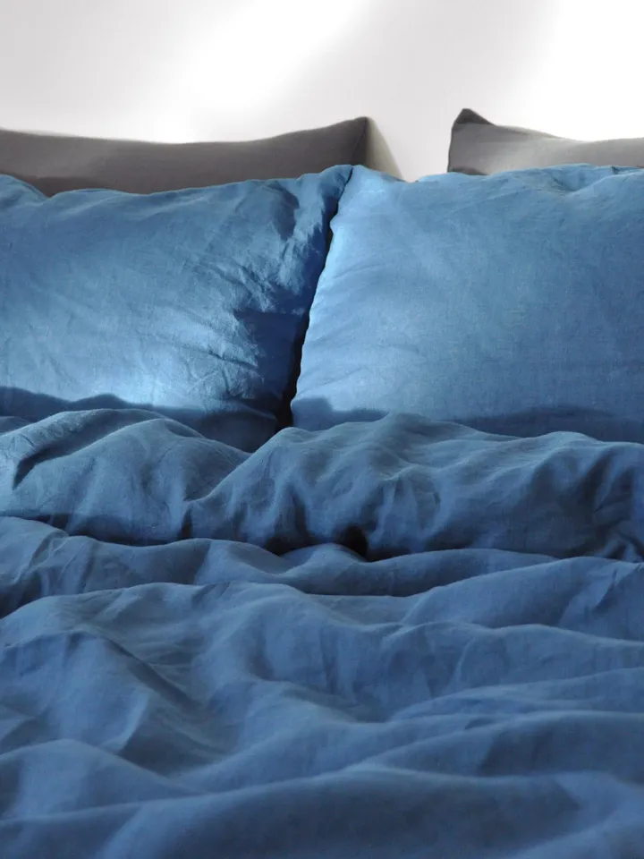 Ocean blue linen duvet cover / 1 duvet cover / Softened linen / Comforter cover / Quilt cover / Coconut buttons / Hidden closure