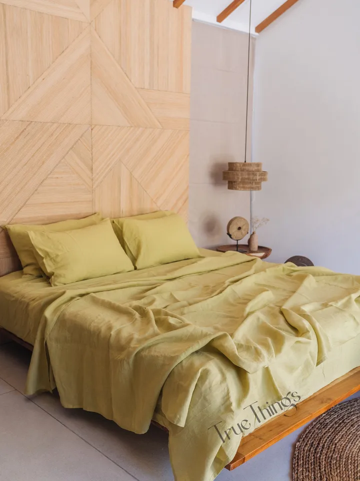Chartreuse yellow linen fitted sheet / 1 Fitted sheet / Softened linen sheet / Stonewashed linen / Linen bed sheet / Deep pocket sheet