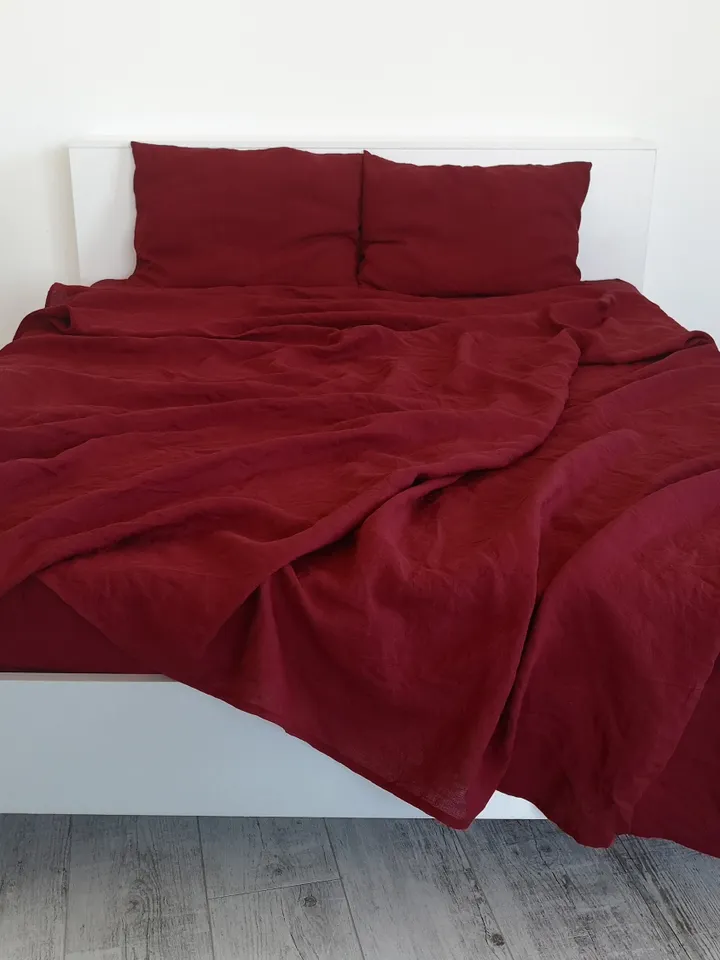 Maroon linen sheet set / 1 flat sheet + 1 fitted sheet + 2 pillowcases / Softened linen bedding / Stonewashed / Maroon bedding set