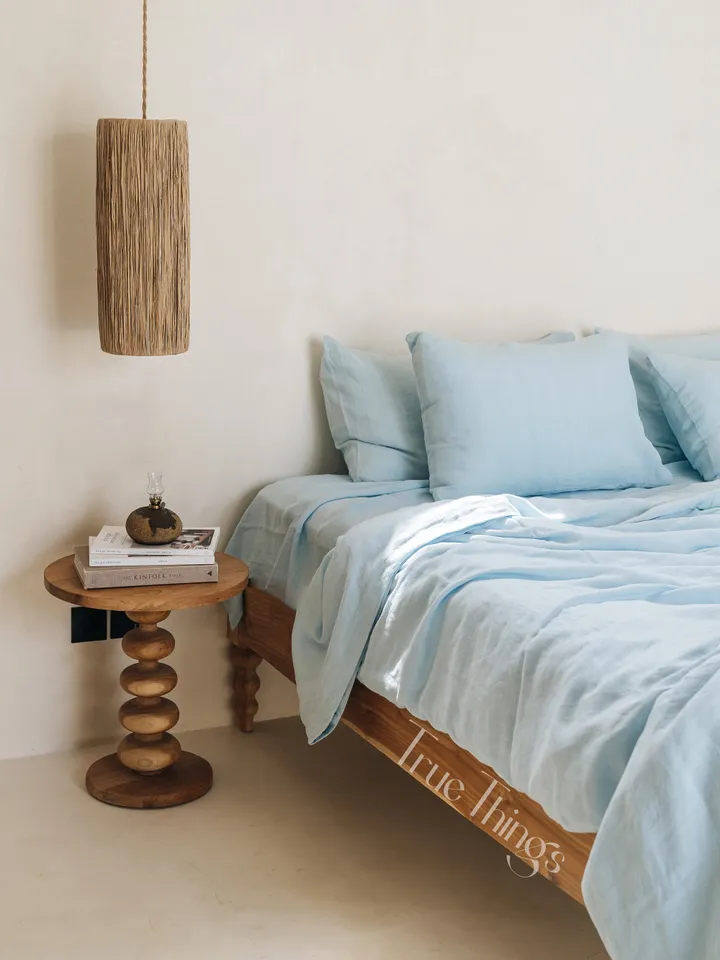 Sky blue linen bedding set / 1 Duvet cover + 2 Pillowcases in light blue color / Softened linen bedding / Hidden buttons / Coconut buttons