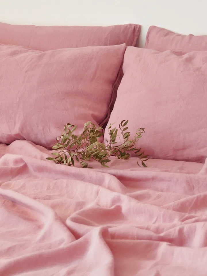 Rose pink linen sheet set / 1 flat sheet + 1 fitted sheet + 2 pillowcases / Softened linen bedding / Stonewashed / Pink bedding set