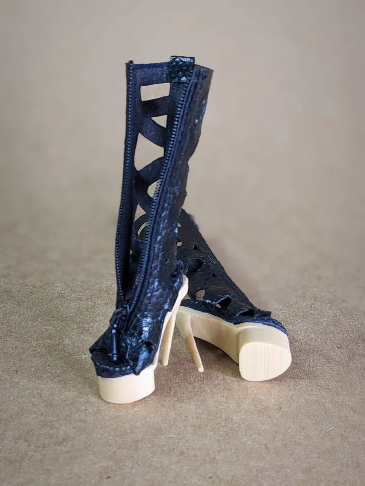 Handmade high heels shoes of genuine snakeskin for 16-inch Fashion Royalty doll (FR16)