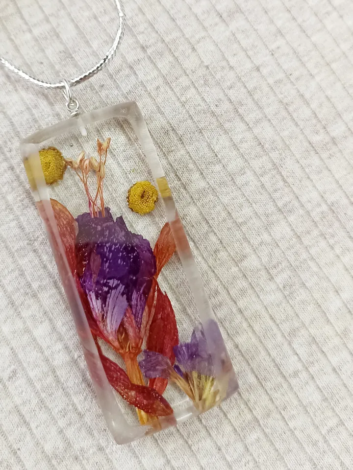 Pendant with bright fuchsia petals and a tansy flower Charm resin necklace with flowers