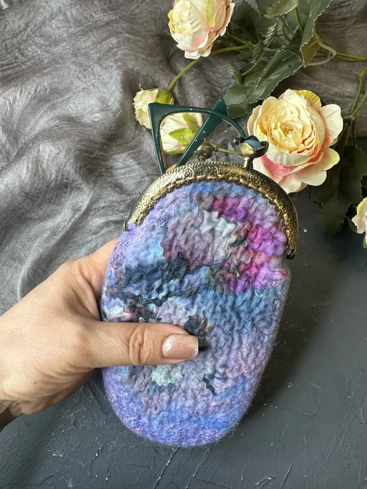 Glasses case for woman