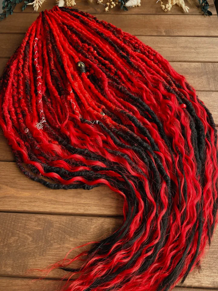 Red to black ombre Se dreads and Red black with curly ends Se dreads 🪽Ready to Ship❤️‍🔥