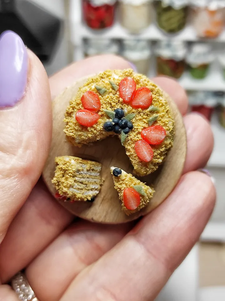 Realistic polymer clay cake, cake for dolls house, sweets for dolls, diorama food, miniature, mini food, micro dessert