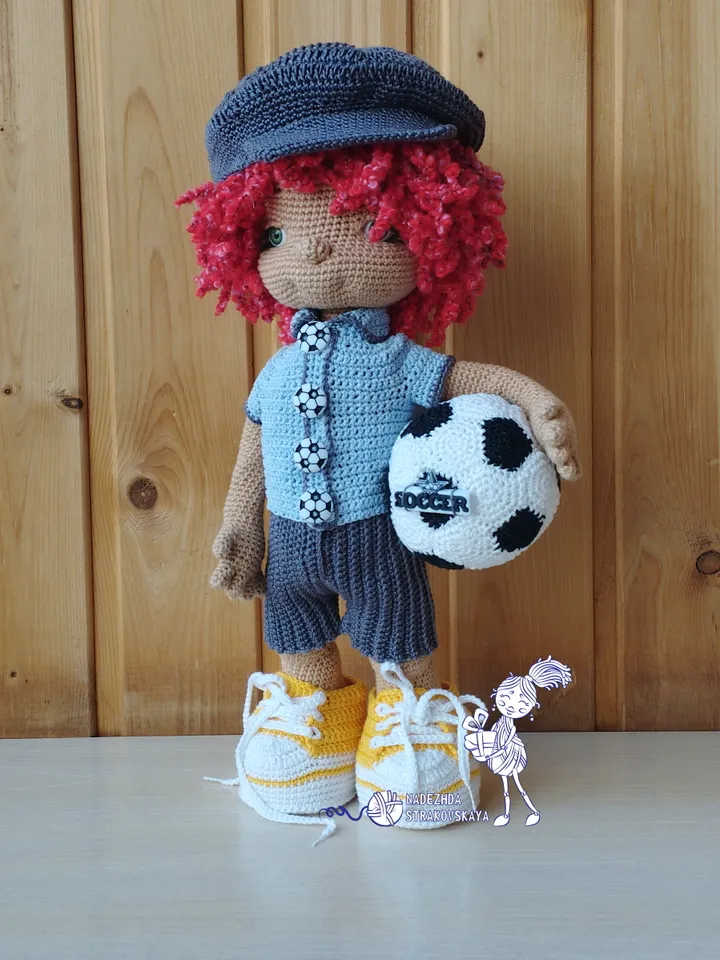 Crochet pattern Footballer doll. Amigurumi pattern