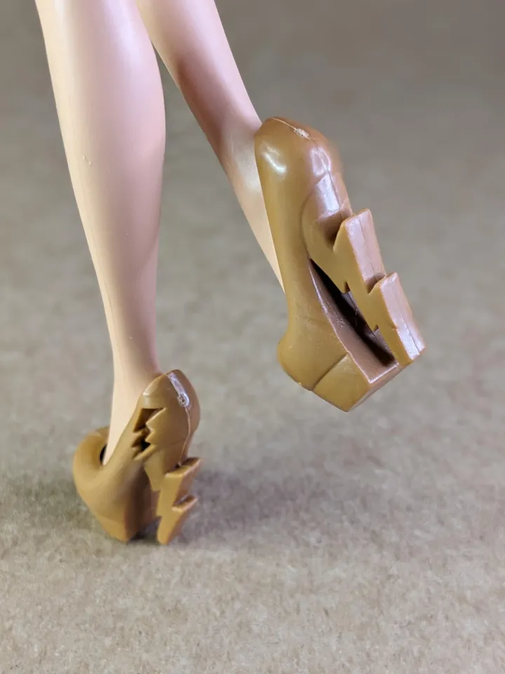 Beige heels shoes for fashion female dolls (MH, EAH)