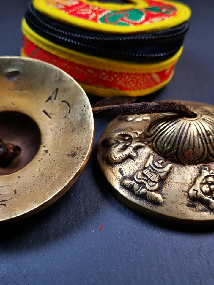 Gandhanra 7.4cm Tibetan Cymbals,Tingsha Bell,Buddhism Ritual Implement,Handmade in Nepal,Astamangal Pattern
