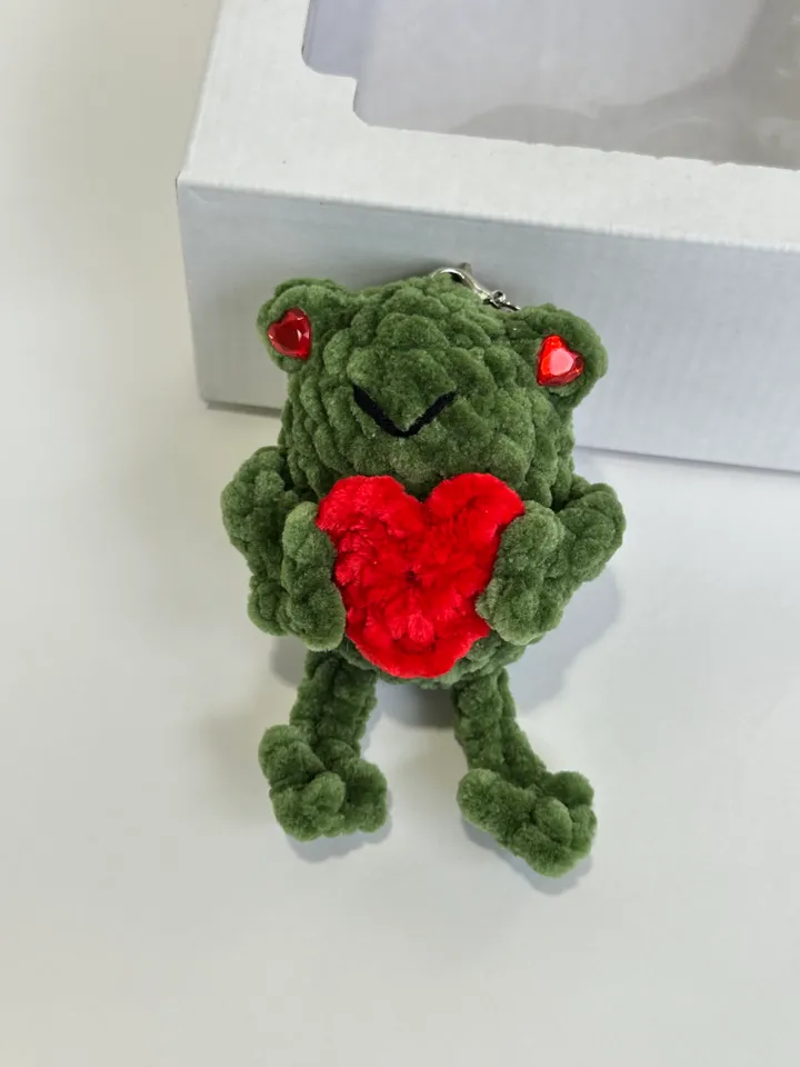 Frog with heart